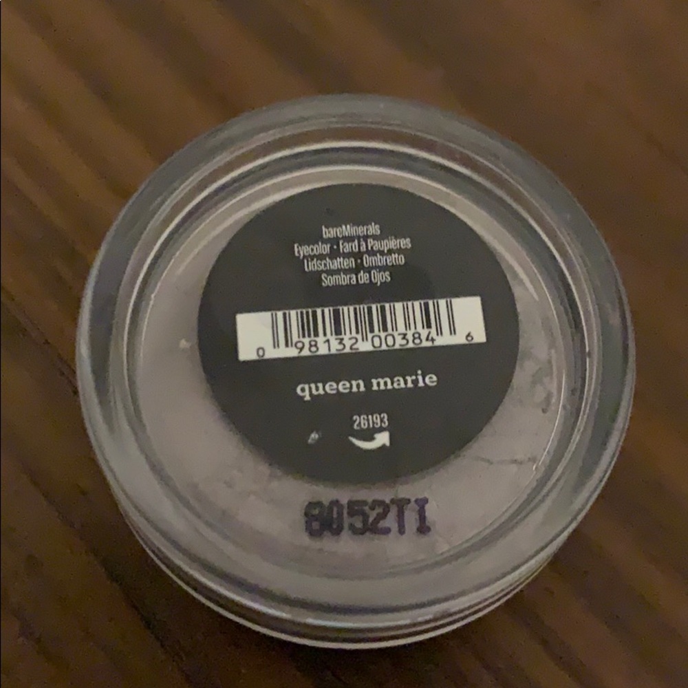 BareMinerals glimmer queen marie eyeshadow